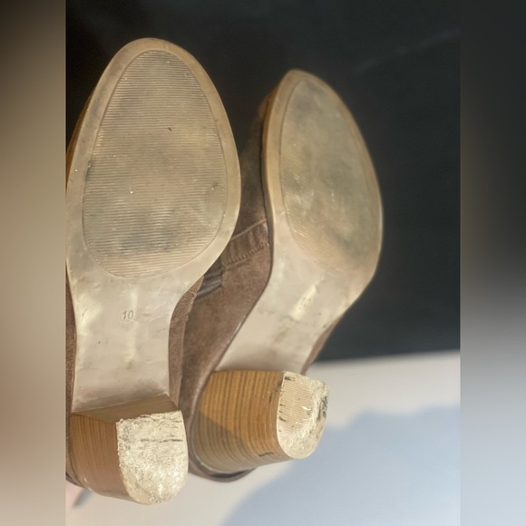 Preloved‎ ShoeDazzle Brown Suade Ankle Boots, no box, size 10 - Picture 7 of 7